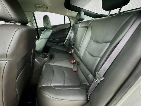 Used 2017 Chevrolet Volt LT w/ Comfort Package FWD image 30