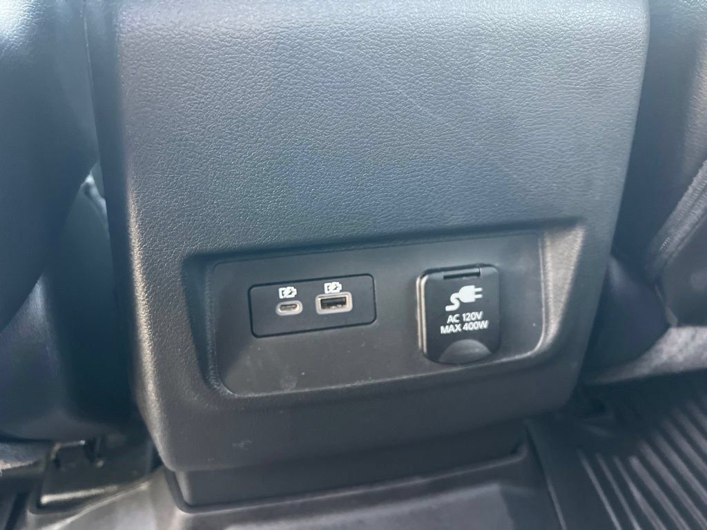 Used 2024 Nissan Frontier SL w/ Technology Package AWD/4WD image 22