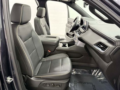 Used 2023 GMC Yukon XL SLT image 18