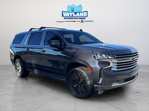 Used 2024 Chevrolet Suburban High Country AWD/4WD image 7