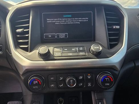 Used 2017 GMC Acadia SLT FWD image 23
