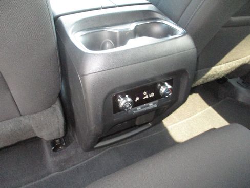 Used 2025 GMC Acadia Elevation image 16