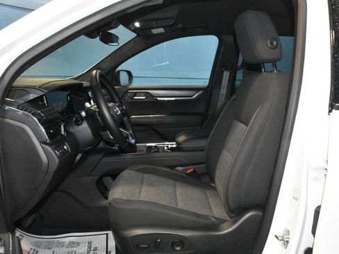 Used 2025 GMC Acadia Elevation image 7