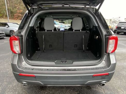 Certified 2022 Ford Explorer XLT w/ Equipment Group 202A image 12
