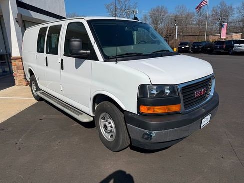 Used 2024 GMC Savana 2500 w/ Driver Convenience Package image 2