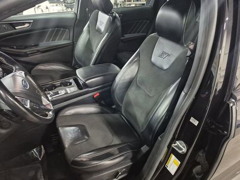 Used 2019 Ford Edge ST w/ Convenience Package AWD/4WD image 18