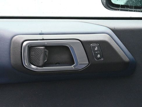 Used 2021 Ford Bronco Outer Banks image 12