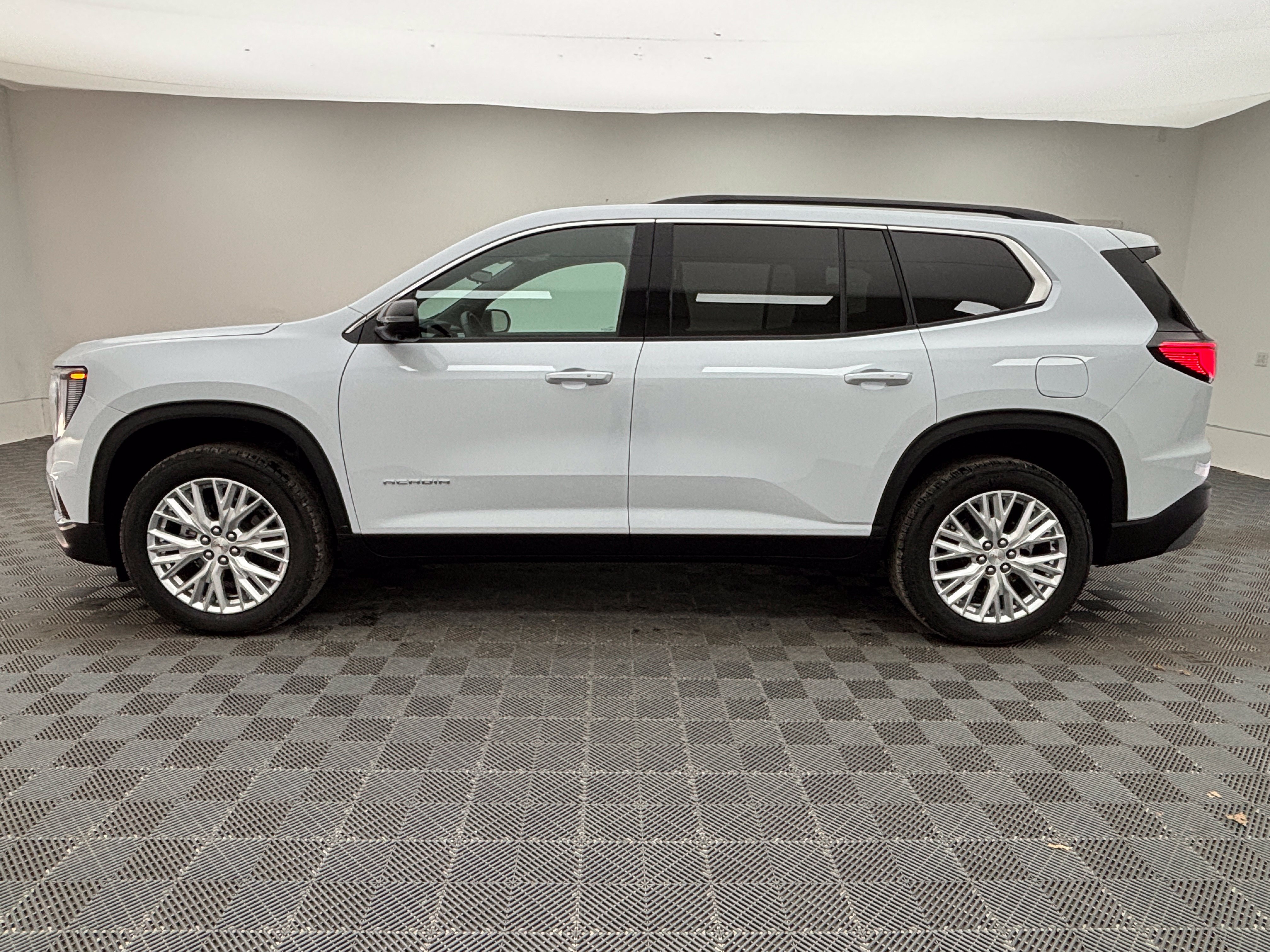 New 2026 GMC Acadia Elevation w/ Elevation Premium Package FWD image 15