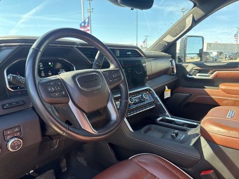 Used 2025 GMC Sierra 3500 Denali Ultimate AWD/4WD image 33