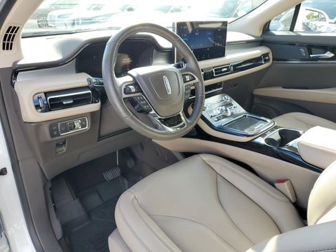 Certified 2022 Lincoln Nautilus FWD w/ Premium Package image 15