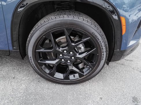 Used 2024 Chevrolet Traverse RS image 37