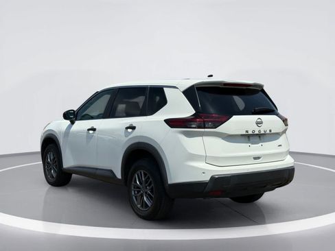 Used 2024 Nissan Rogue S AWD/4WD image 3
