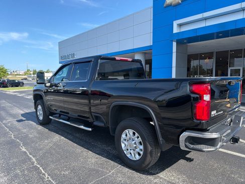 Used 2024 Chevrolet Silverado 2500 LTZ RWD image 3