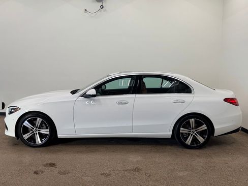 Used 2025 Mercedes-Benz C 300 4MATIC Sedan image 3