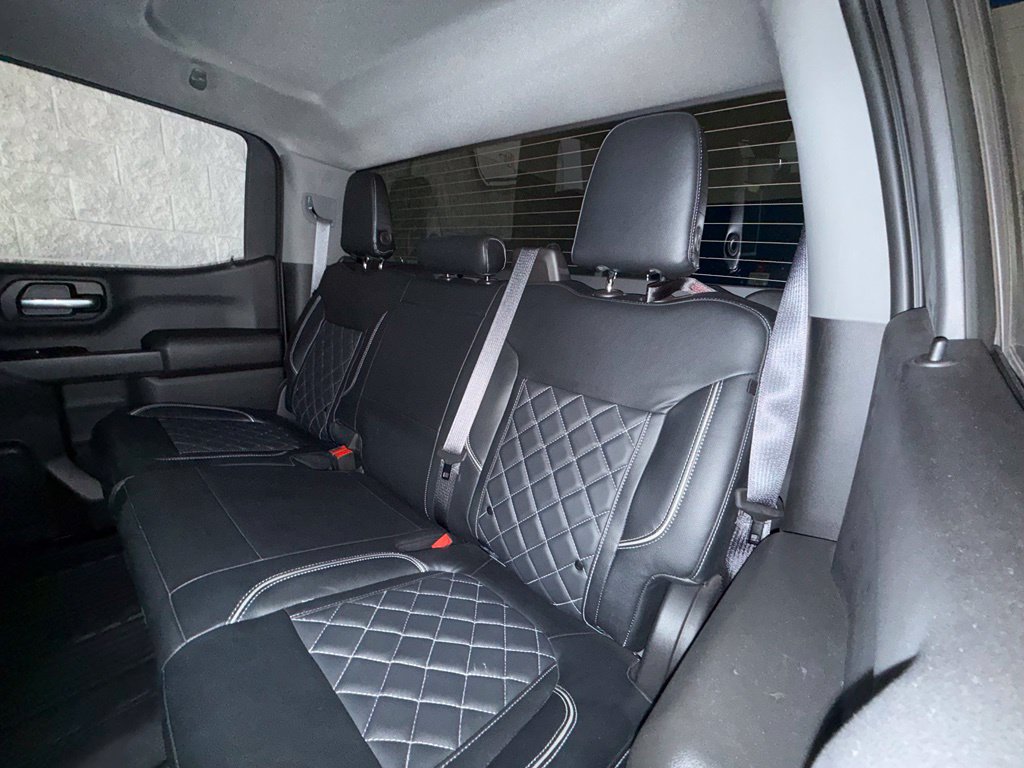 Used 2022 Chevrolet Silverado 1500 Custom w/ LPO, Dark Essentials Package RWD image 5