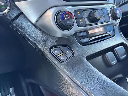 Used 2018 GMC Yukon SLT w/ HD Trailering Package image 28