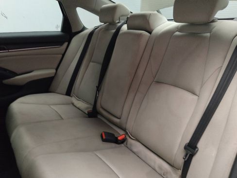 Used 2019 Honda Accord EX image 18