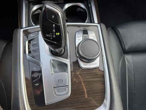 Used 2016 BMW 750i xDrive image 7