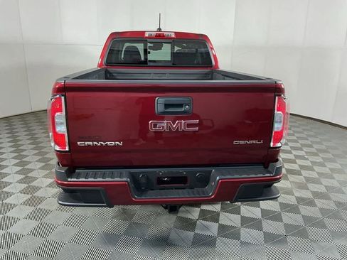 Used 2018 GMC Canyon Denali image 8