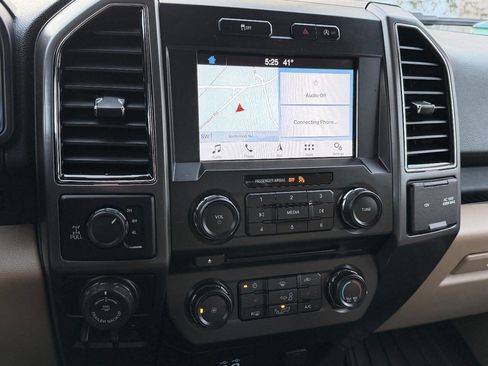 Used 2018 Ford F150 XLT w/ Equipment Group 302A Luxury image 9