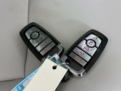 New 2026 Ford Expedition Active image 21