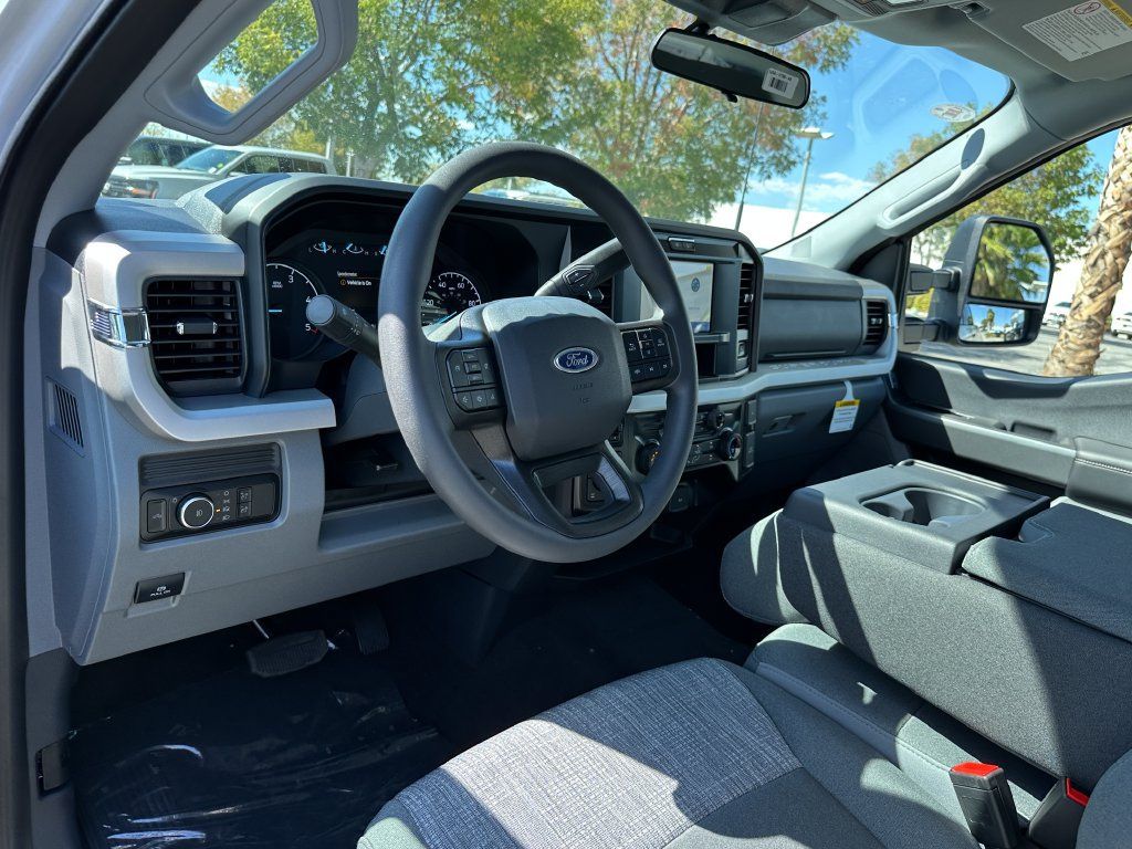 New 2026 Ford F350 XLT w/ FX4 Off-Road Package AWD/4WD image 19