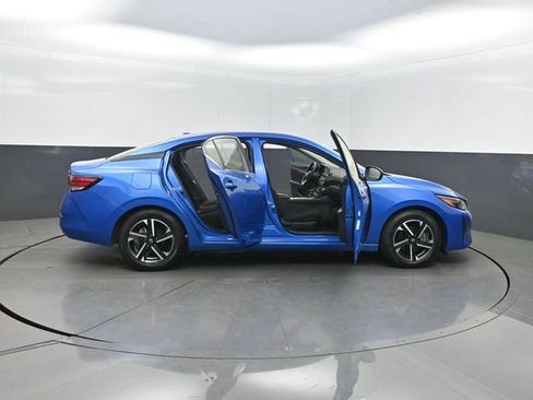 Used 2024 Nissan Sentra SV FWD image 36
