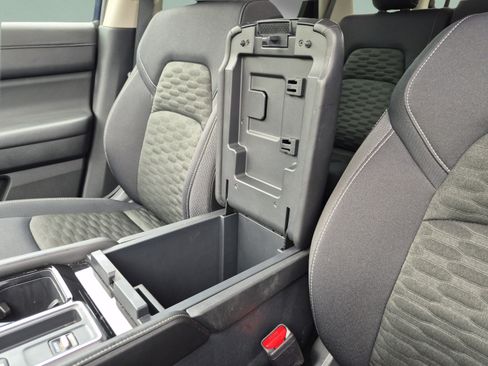 Used 2025 Nissan Pathfinder SV FWD image 28