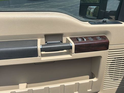 Used 2008 Ford F250 Lariat AWD/4WD image 17