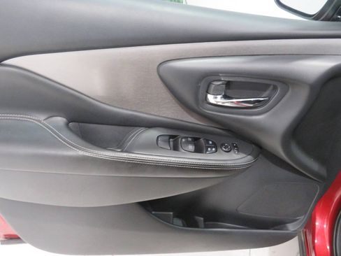 Used 2019 Nissan Murano SV w/ Premium Package FWD image 24