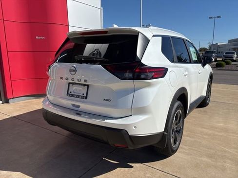 New 2026 Nissan Rogue SV w/ SV Premium Package image 6