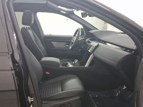Used 2025 Land Rover Discovery Sport Dynamic SE image 35