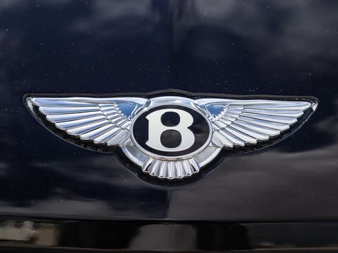 Used 2021 Bentley Bentayga AWD/4WD image 43