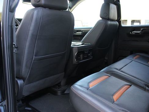 Used 2023 GMC Sierra 1500 AT4 w/ AT4 Premium Package AWD/4WD image 23