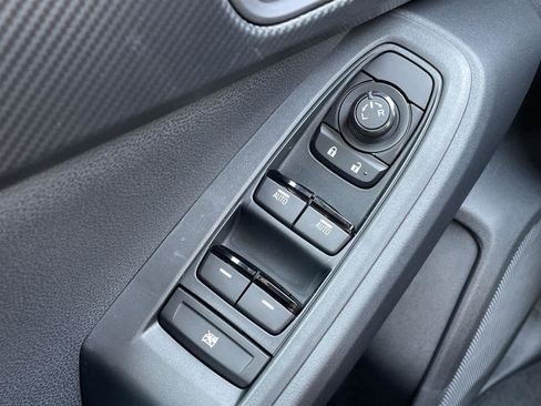 Used 2025 Subaru Crosstrek 2.0i Premium image 26