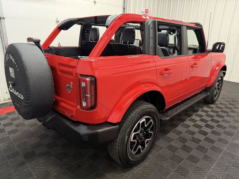 Used 2023 Ford Bronco Outer Banks AWD/4WD image 3