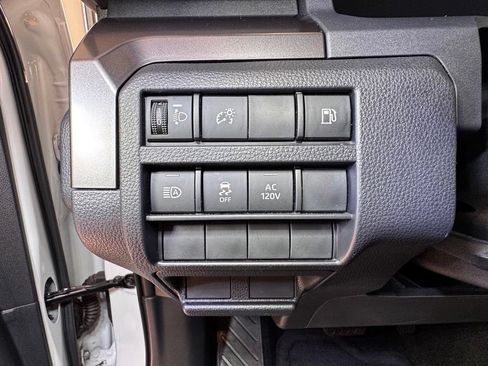 Certified 2025 Toyota 4Runner TRD Off-Road AWD/4WD image 28