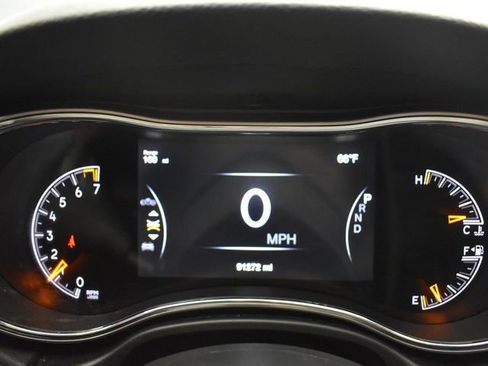 Used 2020 Jeep Grand Cherokee Laredo image 13