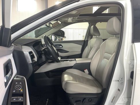 Used 2023 Nissan Rogue SL w/ SL Premium Package AWD/4WD image 5