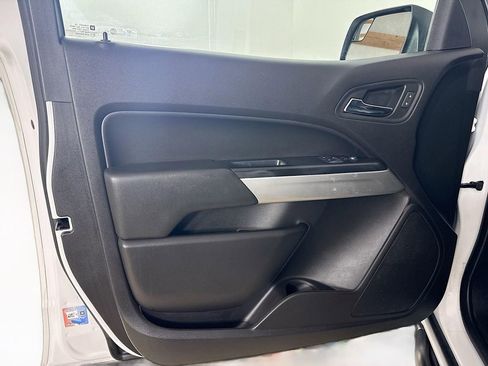 Used 2018 Chevrolet Colorado ZR2 image 9