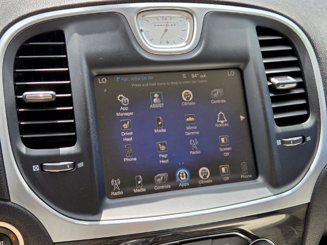 Used 2015 Chrysler 300 Limited RWD image 22