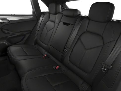 Used 2018 Porsche Macan Turbo w/ Premium Package Plus image 16