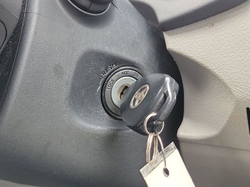 Used 2011 Toyota Corolla LE image 27