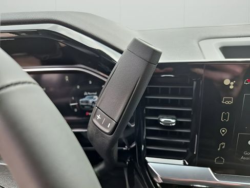 New 2026 GMC Sierra 1500 SLE w/ Preferred Package image 36