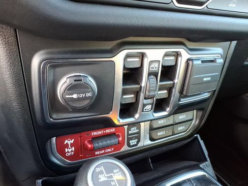 Used 2024 Jeep Wrangler Unlimited Rubicon 4xe w/ Convenience Group image 22