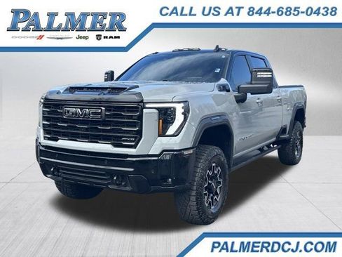 Used 2025 GMC Sierra 2500 AT4X image 1