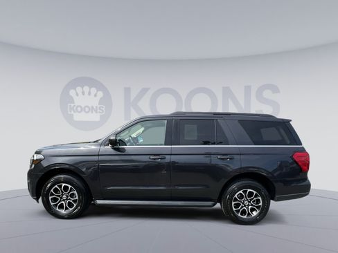 Used 2024 Ford Expedition XLT AWD/4WD image 7