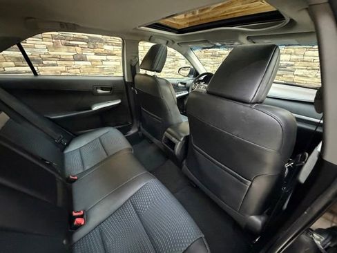 Used 2013 Toyota Camry SE FWD image 29