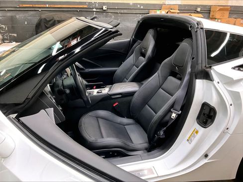 Used 2016 Chevrolet Corvette Stingray Coupe w/ 2LT Preferred Equipment Group RWD image 26