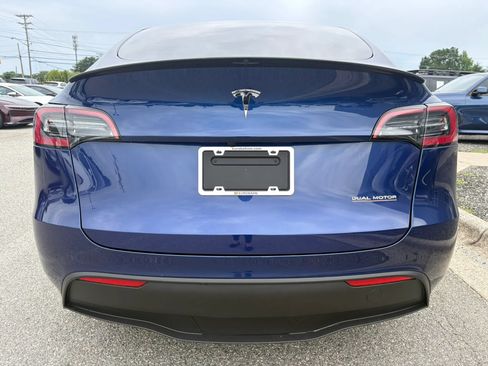 Used 2023 Tesla Model Y Performance AWD/4WD image 4